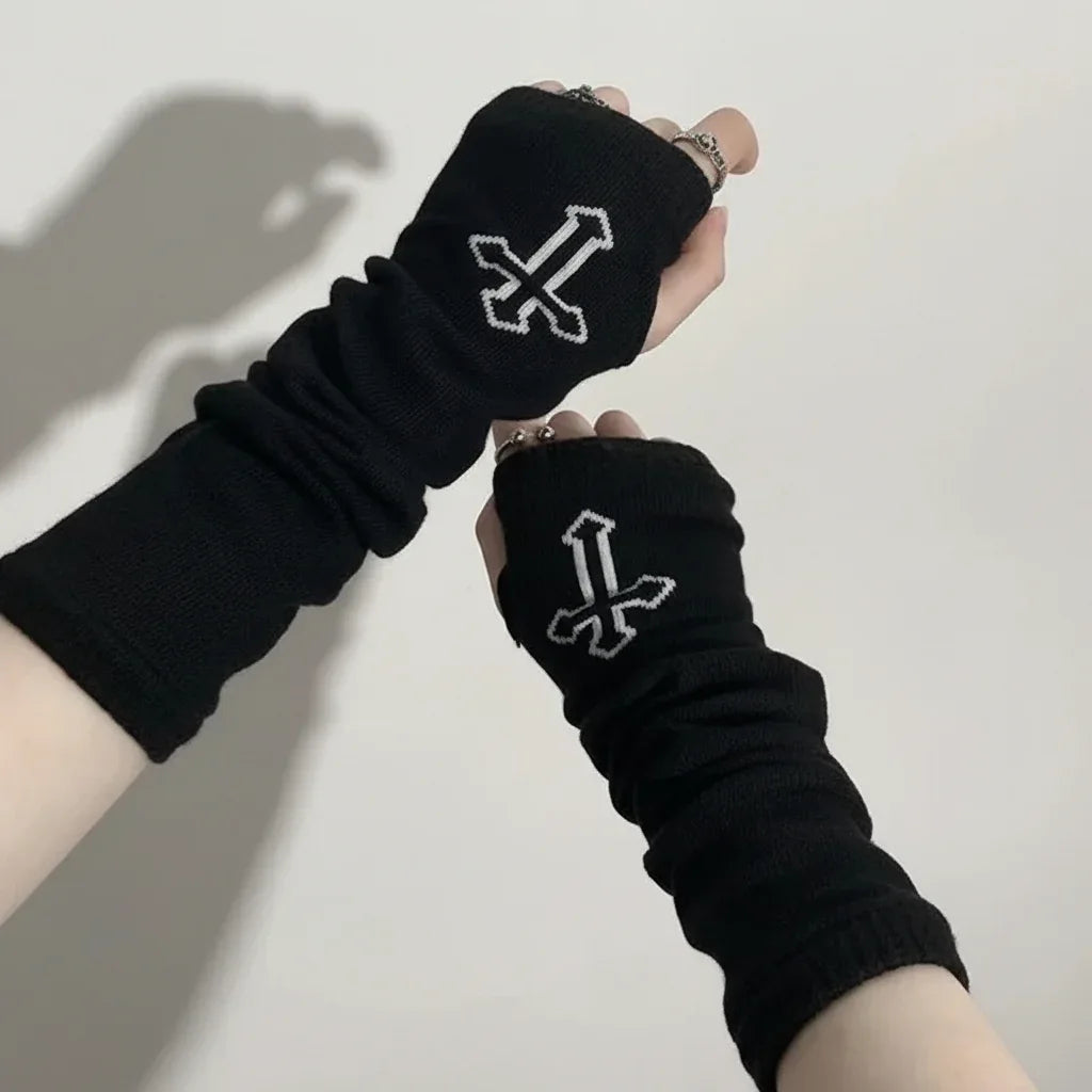 Gothic Fingerless Gloves - My Aura - myauragoth.com