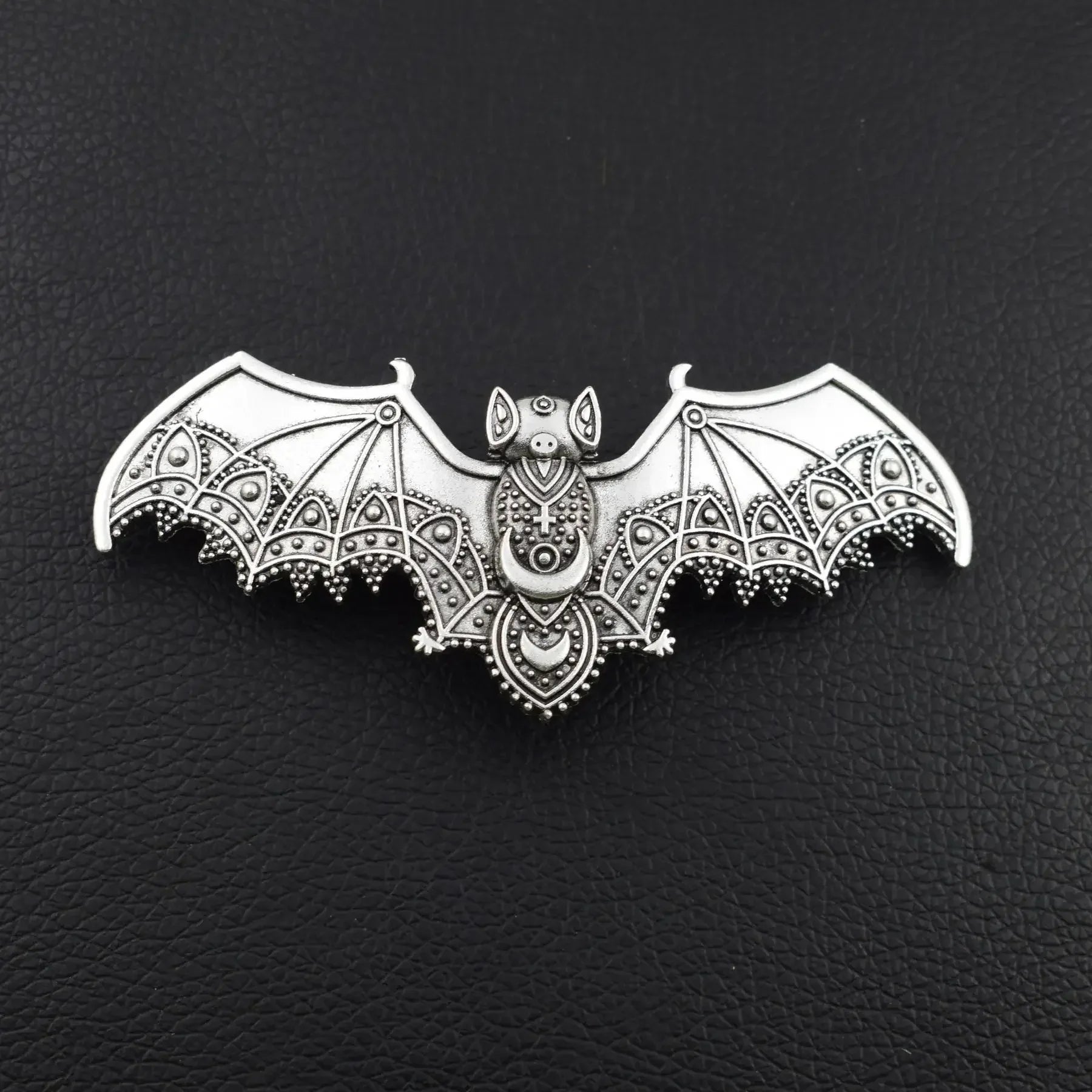 Vampire Bat Hairclip - My Aura - myauragoth.com