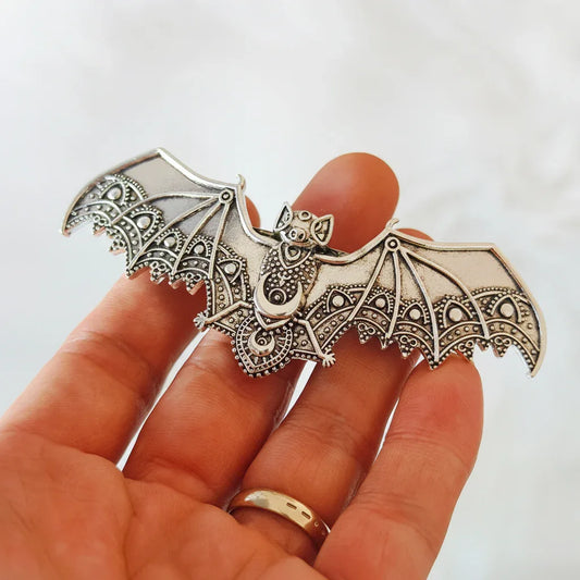 Vampire Bat Hairclip - My Aura - myauragoth.com