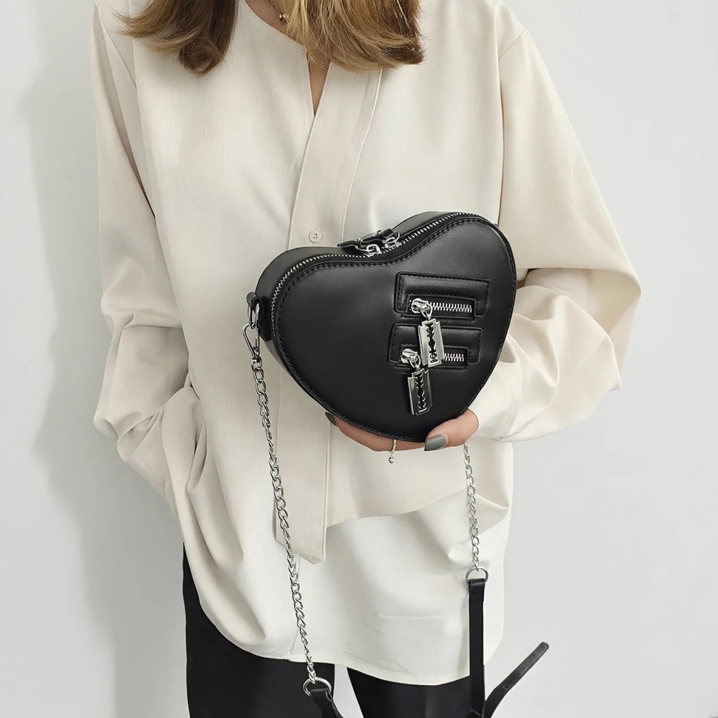 Blade Heart Handbag - My Aura - myauragoth.com