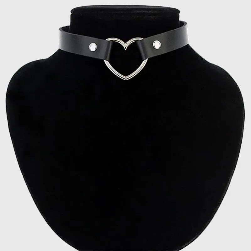 Skinny Heart Collar - My Aura - myauragoth.com